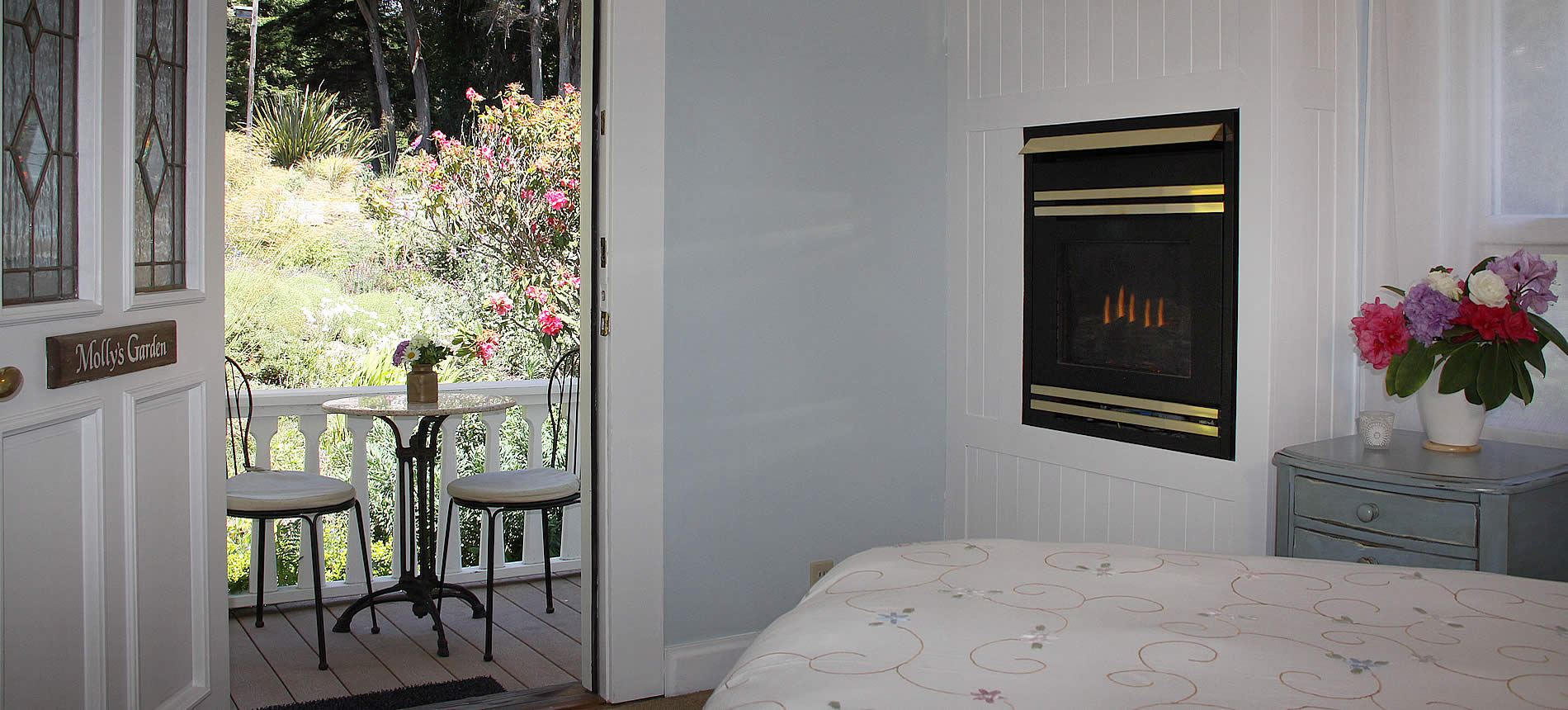 mendocino coast lodging mollys garden guest room