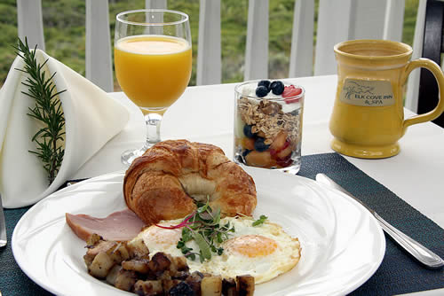 wedding breakfast in lovely setting