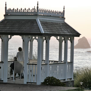 mendocino coast lodging - elk cove inn cozy robes