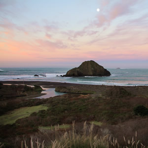 mendocino coast lodging - elk cove inn cozy robes